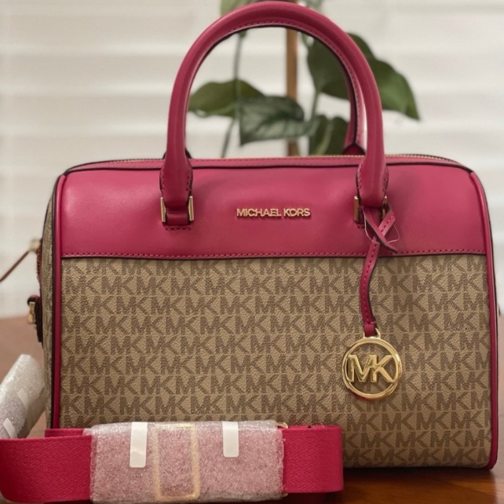 NWT Micheal kors Travel Medium duffle crossbody